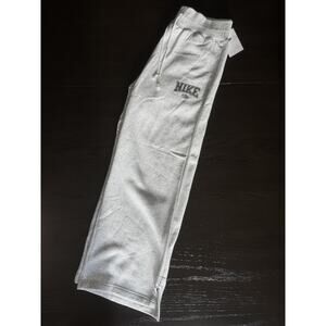 Nike Women’s High Rise Fleece Sweatpants Gray Size Large NWT FB9061-051